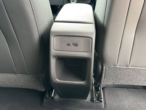 Used 2025 Chevrolet Trax LT FWD image 23