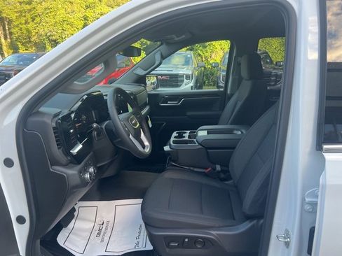 New 2026 GMC Sierra 1500 SLE image 12