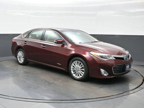 Used 2014 Toyota Avalon Limited w/ Technology Package FWD image 8