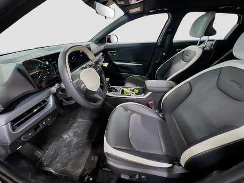 New 2025 Kia K4 GT-Line image 21