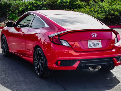 Used 2019 Honda Civic Sport image 5