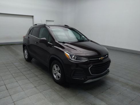 Used 2020 Chevrolet Trax LT w/ LT Convenience Package FWD image 13