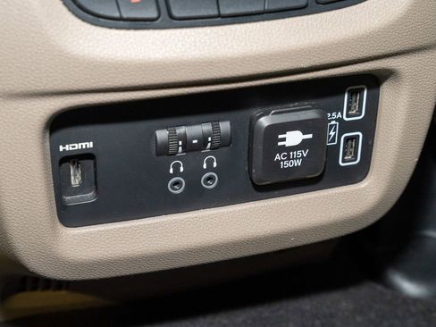 Used 2021 Honda Pilot Elite image 9