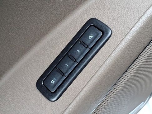 Used 2020 GMC Yukon SLT image 18