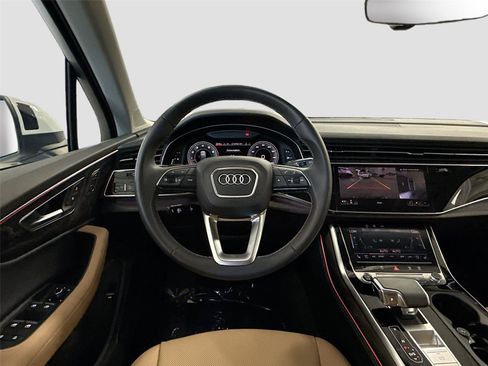 Certified 2025 Audi Q7 3.0T Premium Plus AWD/4WD image 11