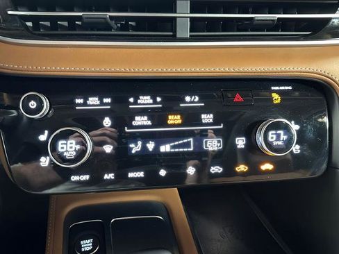 Certified 2025 INFINITI QX60 Sensory w/ Vision Package AWD/4WD image 23