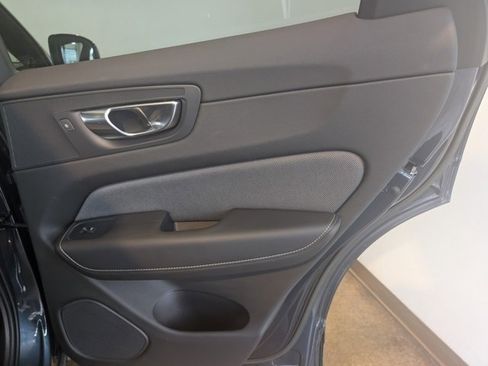 Used 2022 Volvo XC60 B6 R-Design w/ Advanced Package image 29
