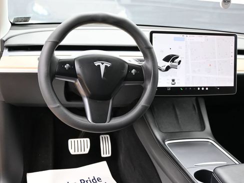 Used 2023 Tesla Model Y Performance AWD/4WD image 34