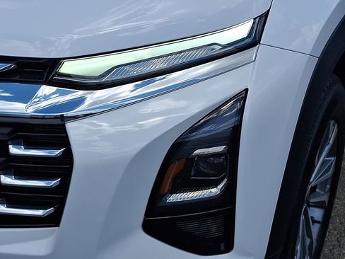 Used 2025 Chevrolet Equinox LT AWD/4WD image 9