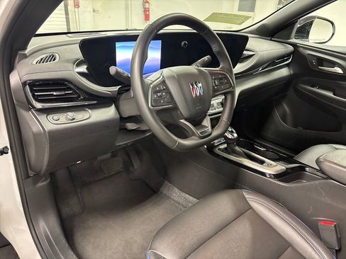 Used 2025 Buick Envista Sport Touring FWD image 25
