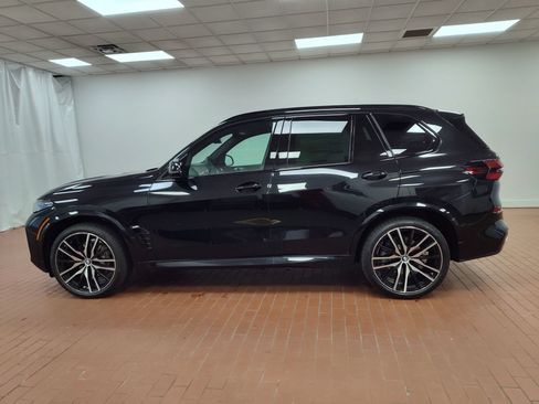 Used 2026 BMW X5 xDrive40i w/ M Sport Package AWD/4WD image 2