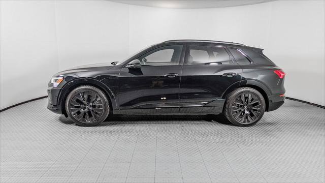 Used 2024 Audi Q8 e-tron Prestige w/ Prestige Package AWD/4WD image 3