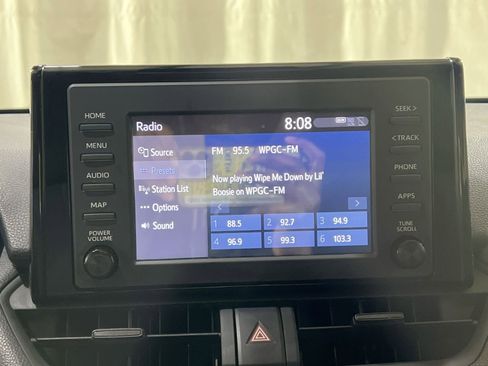 Used 2019 Toyota RAV4 LE image 18