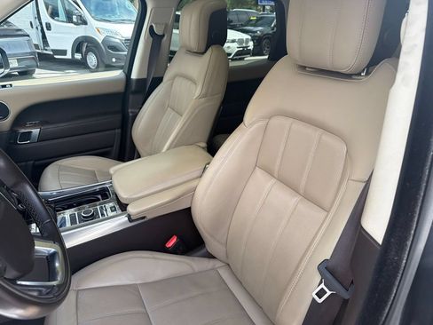 Used 2019 Land Rover Range Rover Sport Supercharged AWD/4WD image 16