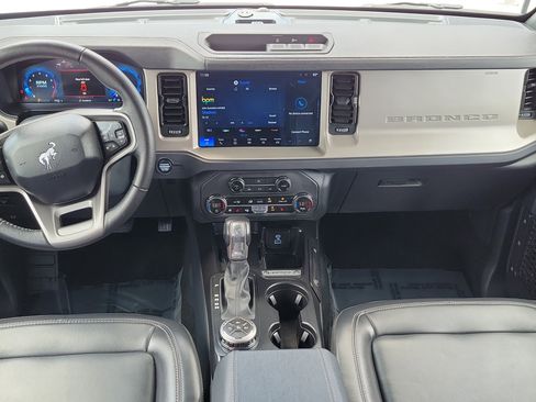 Certified 2025 Ford Bronco Outer Banks AWD/4WD image 14