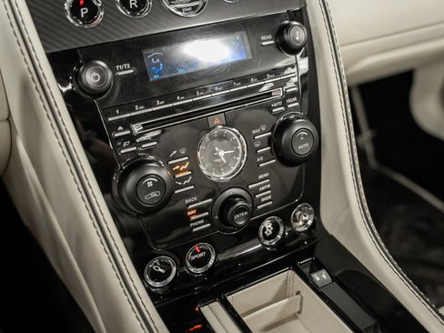 Used 2015 Aston Martin DB9 Volante image 49