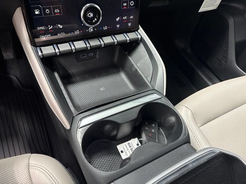 New 2027 GMC Terrain Elevation w/ Elevation Premium Package FWD image 16