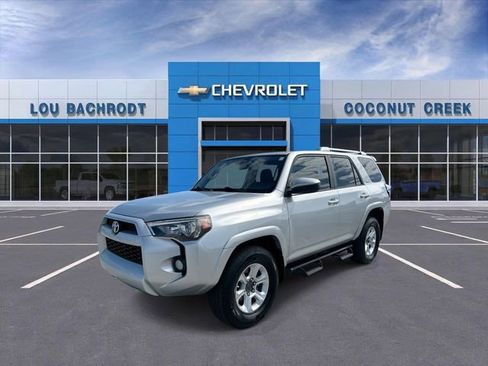 Used 2018 Toyota 4Runner SR5 image 4