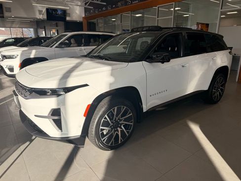 New 2025 Jeep Wagoneer S Limited image 4