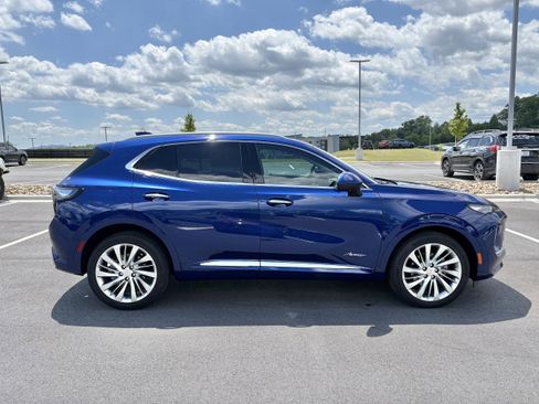 Used 2025 Buick Envision Avenir AWD/4WD image 8