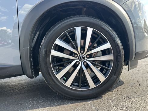 Used 2024 Nissan Pathfinder Platinum AWD/4WD image 13