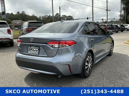 Used 2022 Toyota Corolla LE image 5