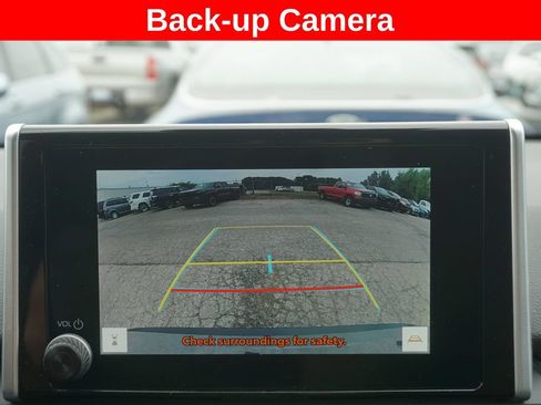 Used 2023 Toyota RAV4 XLE AWD/4WD image 9