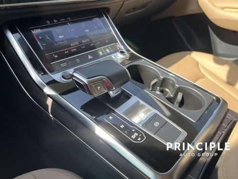Used 2023 Audi Q8 Premium AWD/4WD image 25