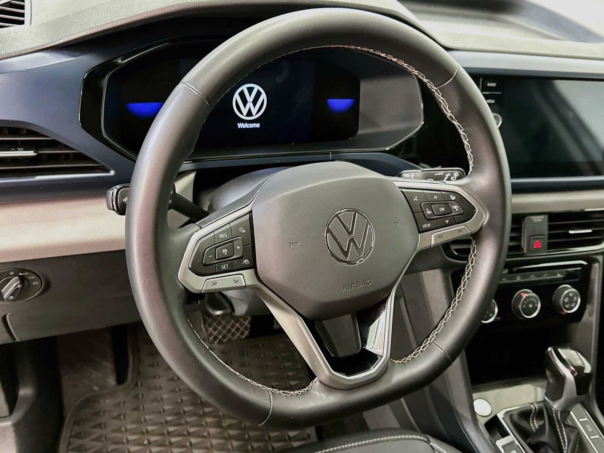 Used 2023 Volkswagen Taos SE AWD/4WD image 18