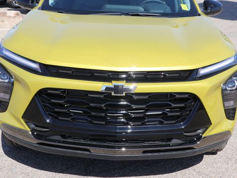 New 2025 Chevrolet Trax ACTIV image 2