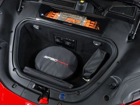 Used 2022 Ferrari SF90 Stradale image 9