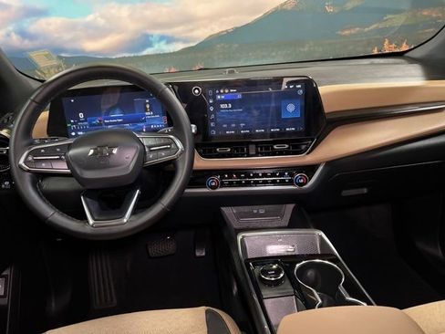 Used 2026 Chevrolet Equinox ACTIV w/ Convenience Package III AWD/4WD image 68