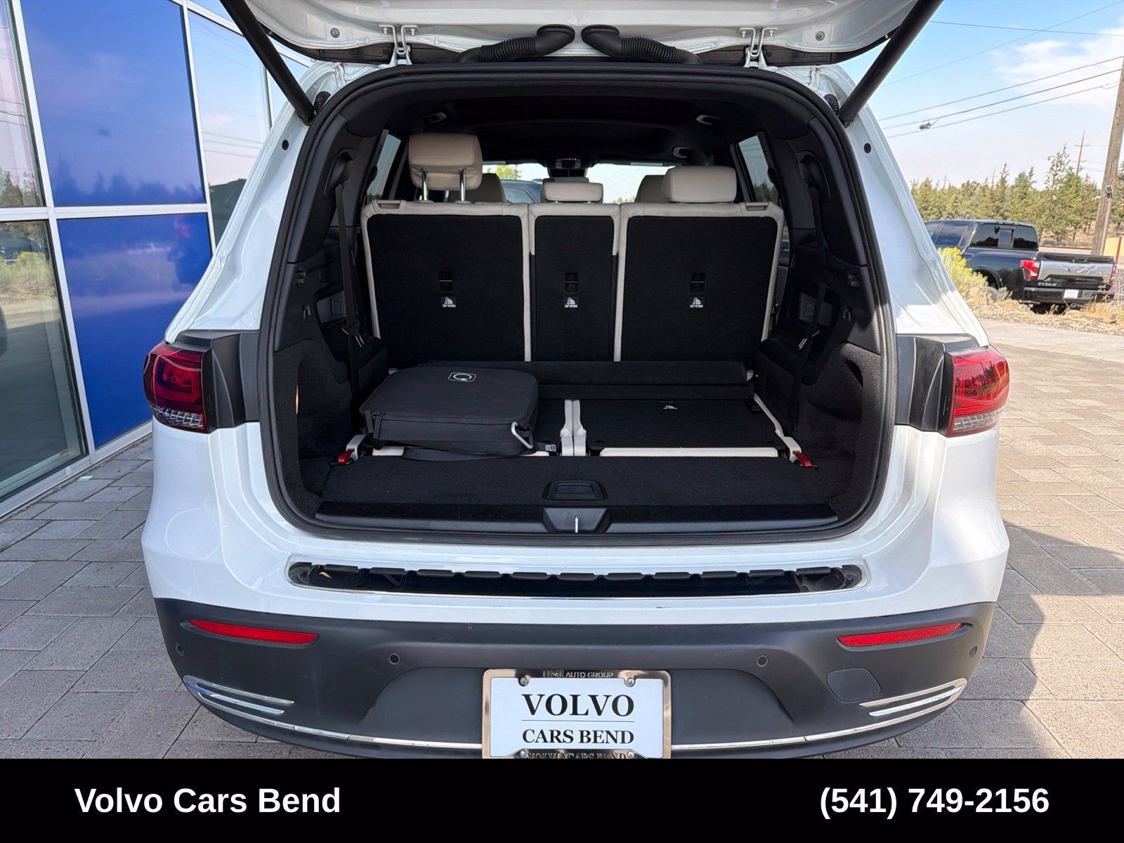 Used 2023 Mercedes-Benz EQB 300 4MATIC image 9