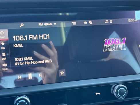 New 2026 Porsche Macan image 21