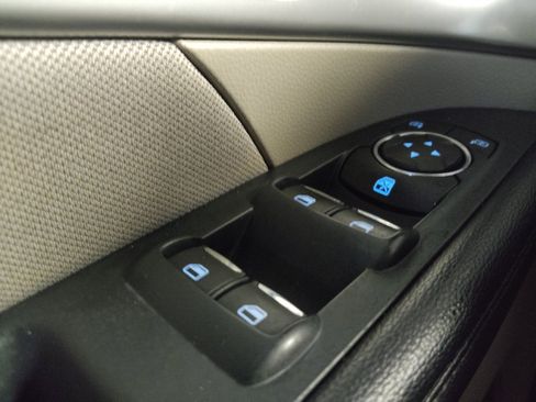 Used 2018 Ford Explorer FWD image 27