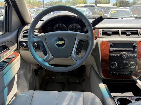 Used 2011 Chevrolet Suburban LT AWD/4WD image 16
