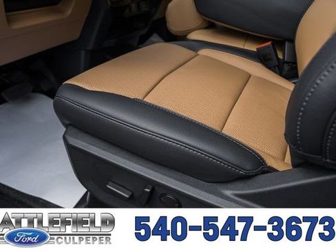 New 2026 Ford F250 Lariat w/ Black Appearance Package image 34