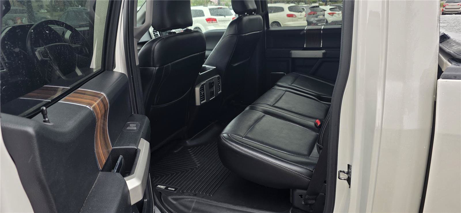 Used 2015 Ford F150 Lariat w/ Equipment Group 501A Mid AWD/4WD image 10