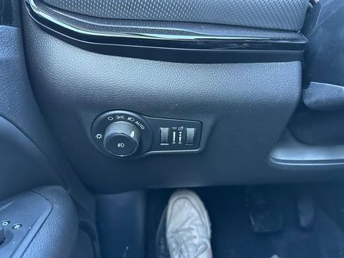 New 2026 Jeep Compass Latitude AWD/4WD image 24