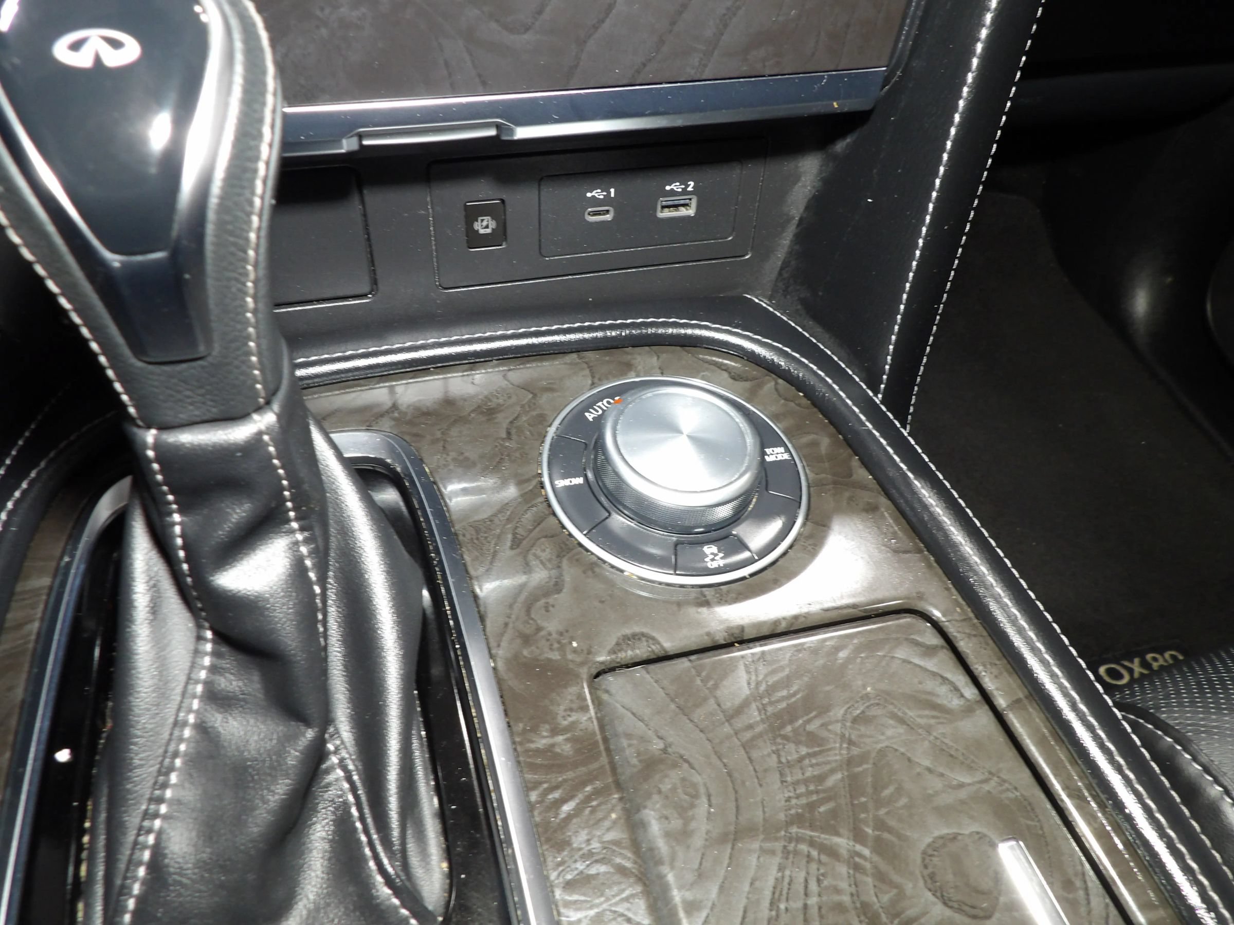 Used 2024 INFINITI QX80 Luxe AWD/4WD image 32