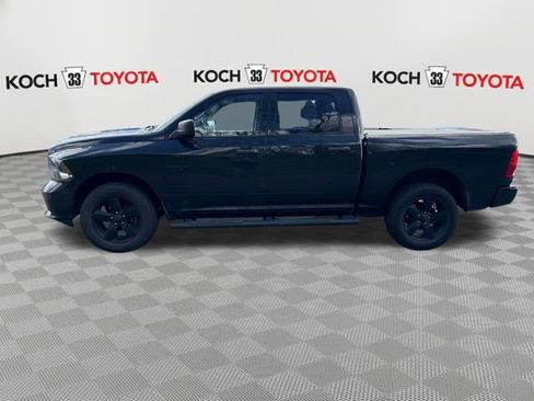 Used 2017 RAM 1500 Express w/ Black Ram 1500 Express Group image 4