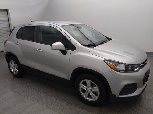 Used 2020 Chevrolet Trax LS w/ Tint and Cruise Package FWD image 11