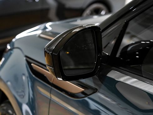 Used 2024 Land Rover Range Rover Evoque Dynamic SE image 44