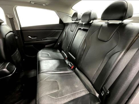 Certified 2022 Hyundai Elantra Limited image 34