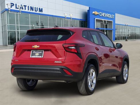 New 2026 Chevrolet Trax LS w/ LS Convenience Package image 5