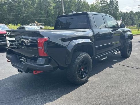 Used 2025 Toyota Tacoma TRD Pro AWD/4WD image 8