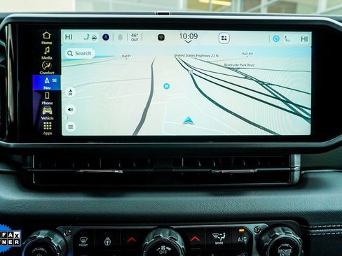 Used 2025 Jeep Gladiator Mojave image 26