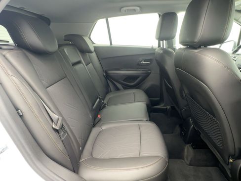 Certified 2022 Chevrolet Trax LT w/ Sport Edition image 26