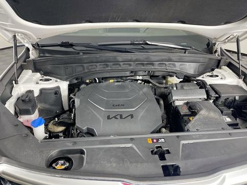 Used 2022 Kia Telluride SX w/ Towing Package image 9