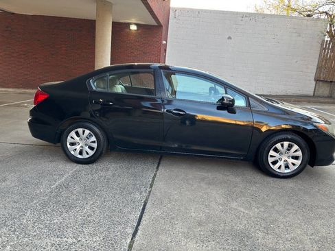 Used 2012 Honda Civic LX image 4
